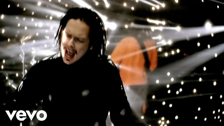 Korn – Freak On A Leash – teledysk