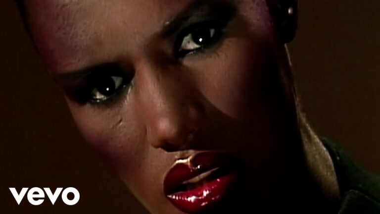Grace Jones – I’ve Seen That Face Before (Libertango) – teledysk