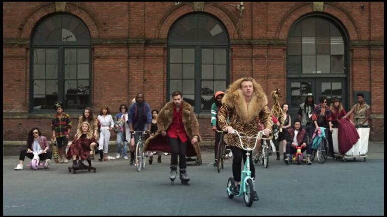 Macklemore & Ryan Lewis, Wanz – Thrift Shop – teledysk