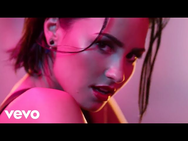 Demi Lovato – Cool for the Summer – teledysk
