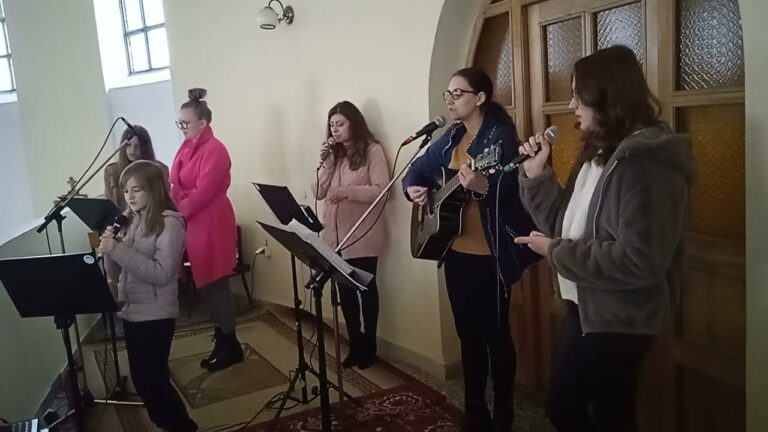 Schola Adonai – Różaniec śpiewany – teledysk