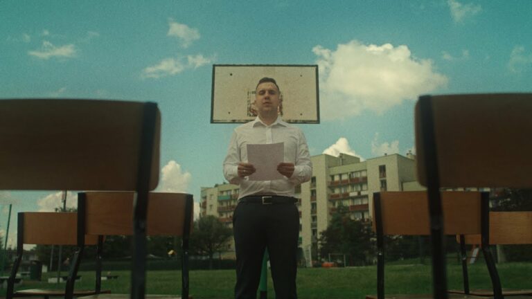 Oliver Olson – Daleko od domu – teledysk