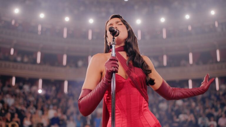 Dua Lipa – Training Season (Live from the Royal Albert Hall) – teledysk