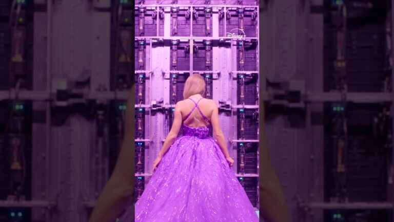 Taylor Swift – December 12th on @DisneyPlus – teledysk