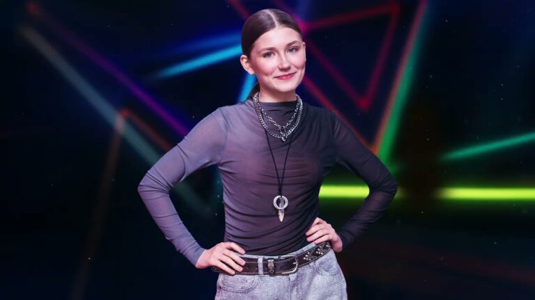 Oliwia Johnson – O miłości, nie ten czas – teledysk