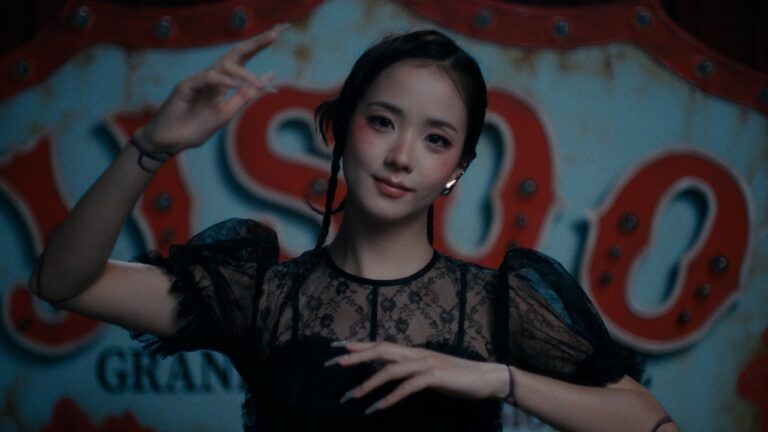 JISOO – CLICK – teledysk