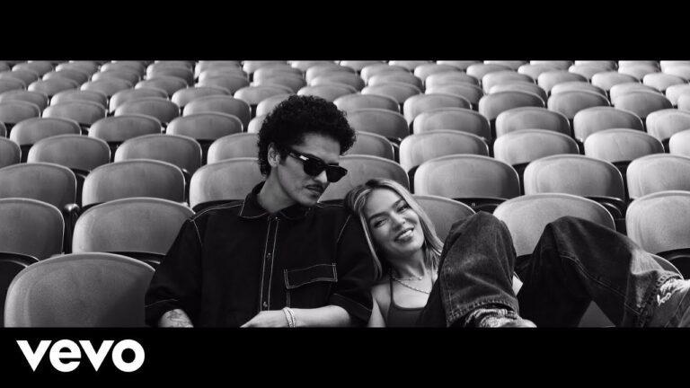 KAROL G, Bruno Mars – Still – teledysk