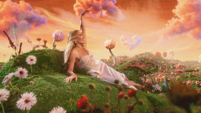 Hilary Duff – CATastrophe – teledysk